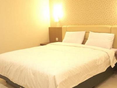 Life Emerald Hotel Surabaya Dış mekan fotoğraf